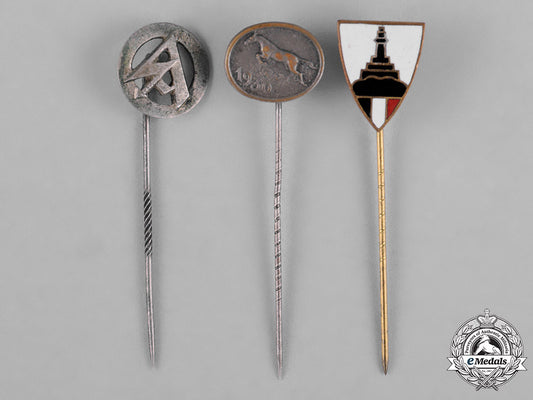 germany,_third_reich._a_lot_of_second_war_period_stickpins_c18-042453