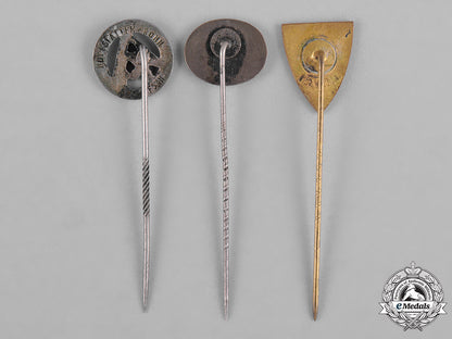 germany,_third_reich._a_lot_of_second_war_period_stickpins_c18-042454