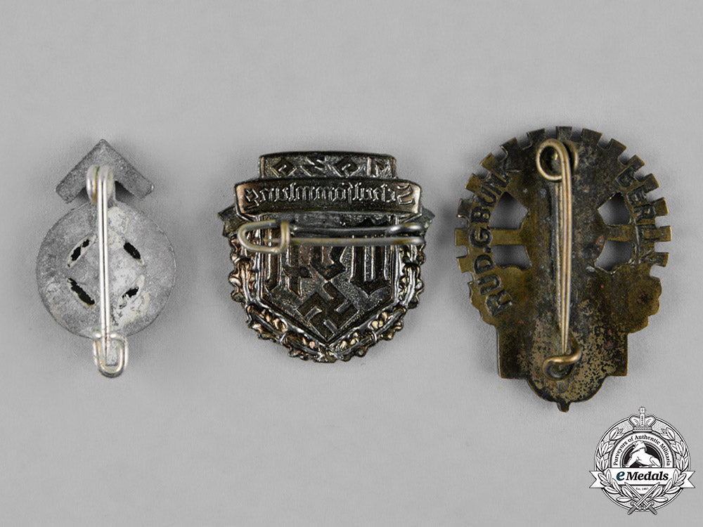germany,_third_reich._a_lot_of_second_war_period_pins_c18-042458