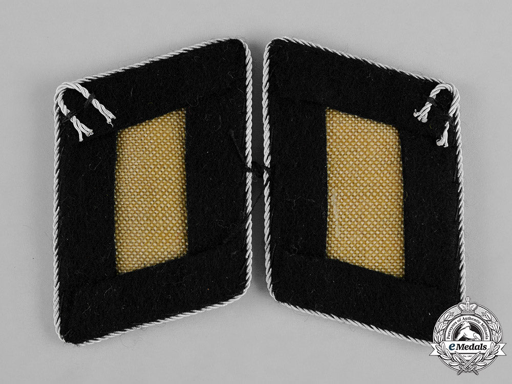 germany,_ss._a_mint_pair_of_ss-_mann_collar_tabs_c18-042502
