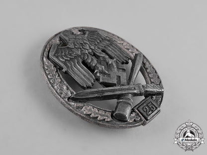 germany,_wehrmacht._a_general_assault_badge,_special_grade“25”,_by_rudolf_karneth&_söhne_c18-042510