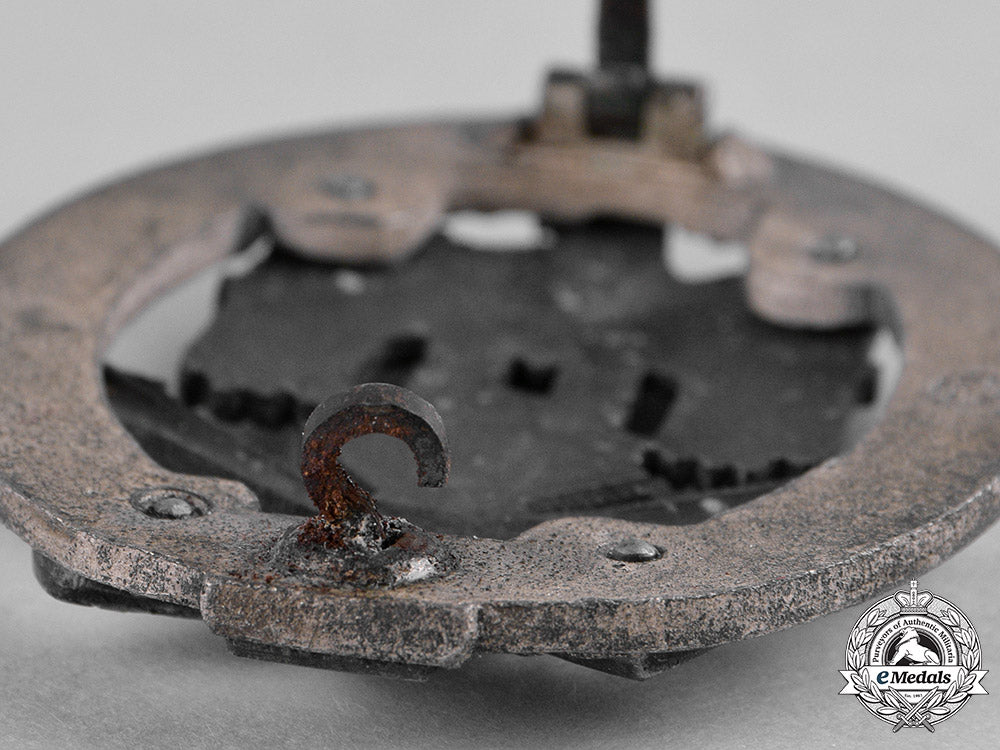 germany,_wehrmacht._a_general_assault_badge,_special_grade“25”,_by_rudolf_karneth&_söhne_c18-042512