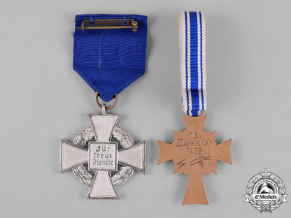 germany,_third_reich._a_pair_of_third_reich_period_merit_medals_c18-042535