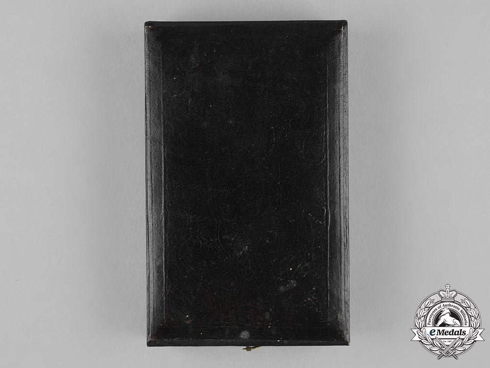 united_states._a_congressional_medal_of_honour_case_of_issue,_type_i_c18-042640