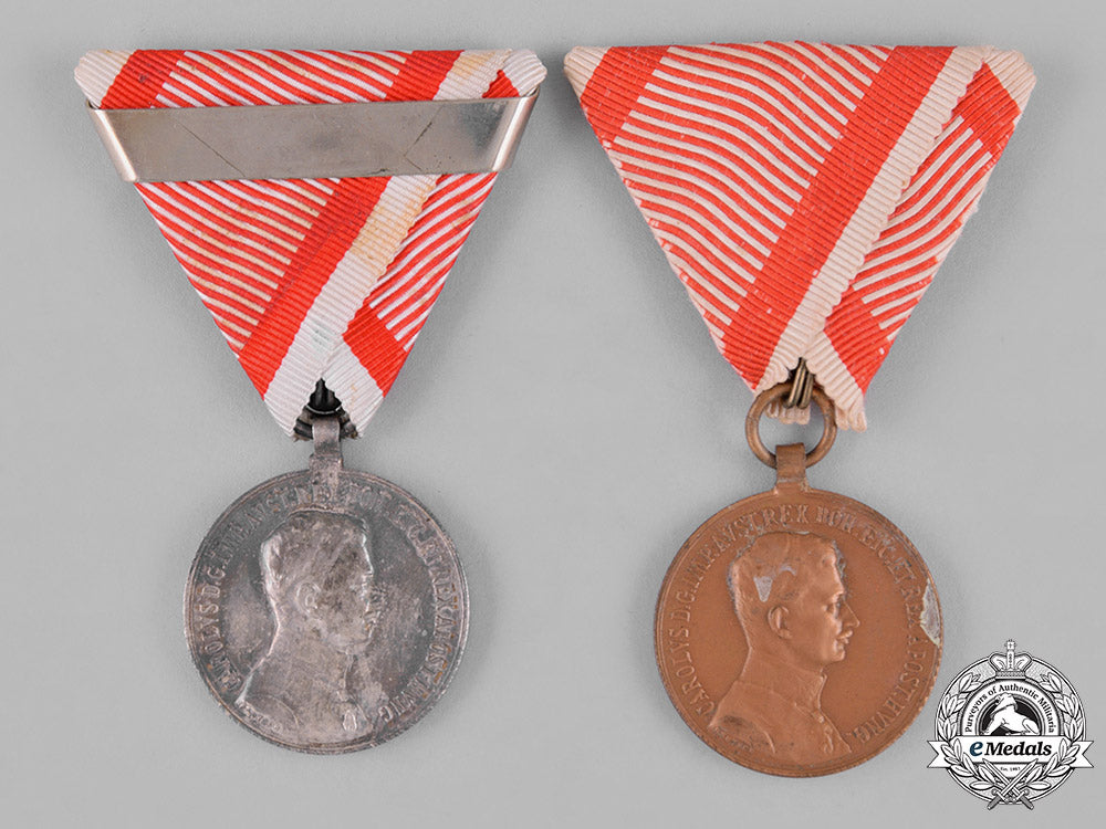 austria,_empire._two_bravery_medals,_by_kautsch,_c.1917_c18-042684