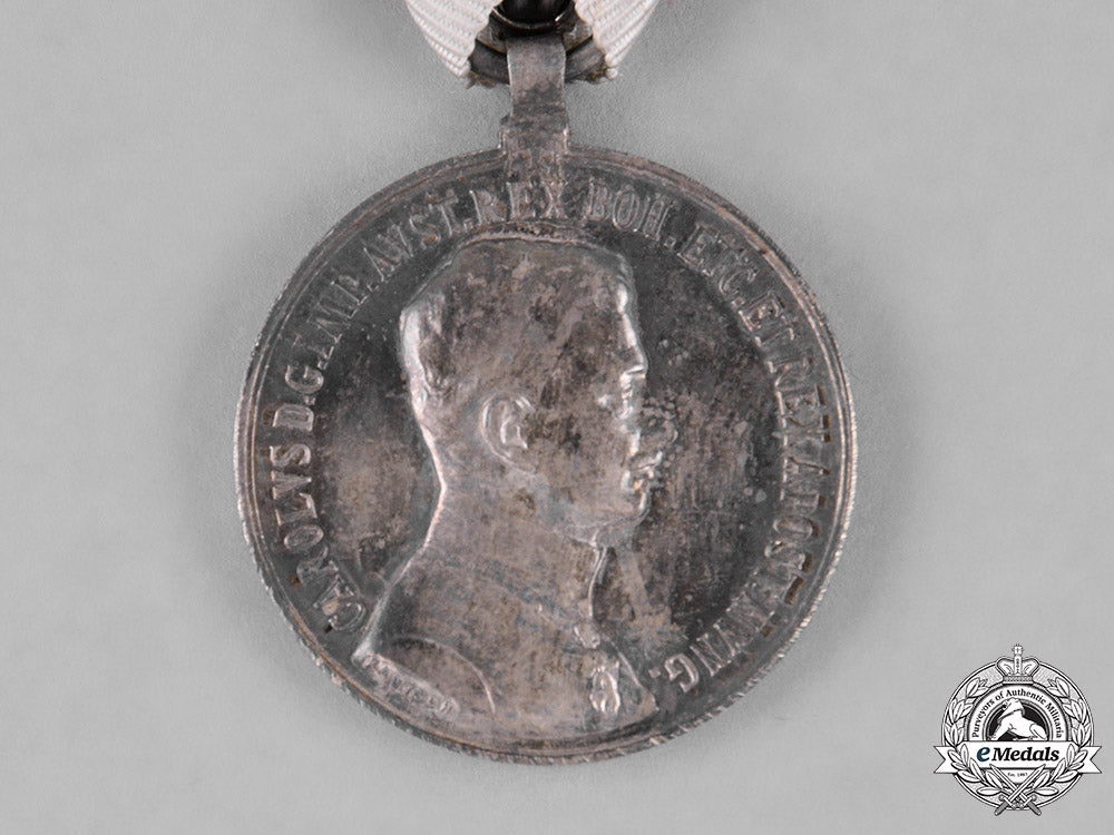 austria,_empire._two_bravery_medals,_by_kautsch,_c.1917_c18-042686