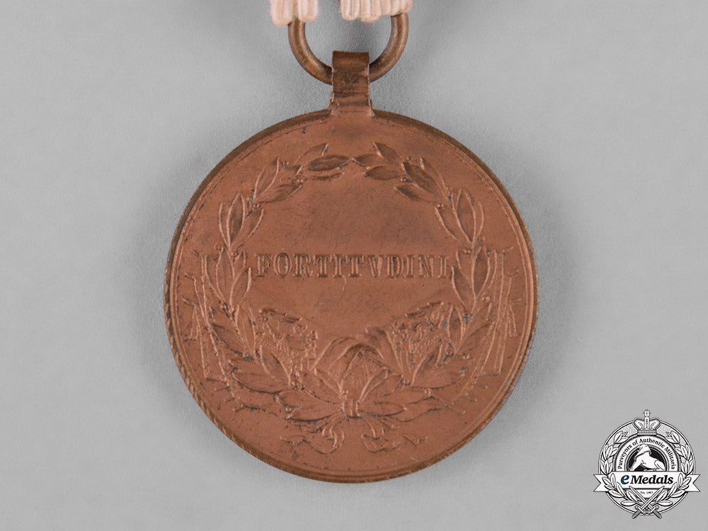 austria,_empire._two_bravery_medals,_by_kautsch,_c.1917_c18-042690