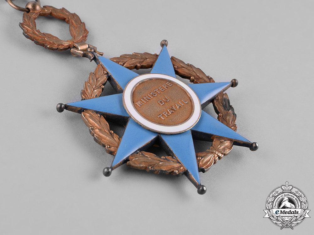 france,_republic._an_order_of_social_merit,_commander_c.1940_c18-042741