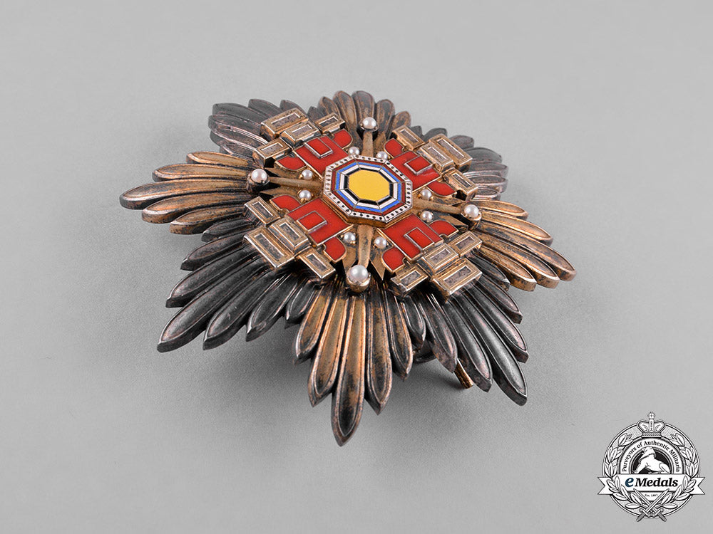 japan._manchukuo_empire._an_order_of_the_pillars_of_the_state,_ii_class_star,_c.1940_c18-042789