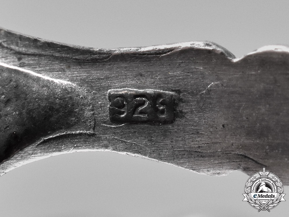 germany,_third_reich._a_second_war_period_skull&_crossbones_rings_c18-042837