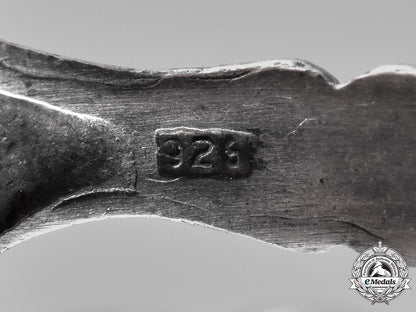 germany,_third_reich._a_second_war_period_skull&_crossbones_rings_c18-042837