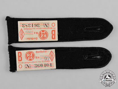 germany,_hj._a_pair_of_rzm-_marked_hj_shoulder_straps_c18-042877_1
