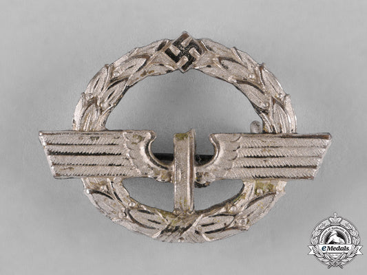 germany,_reichsbahn._a_german_female_railway_staff_service_badge,_silver_grade_c.1944_c18-042943