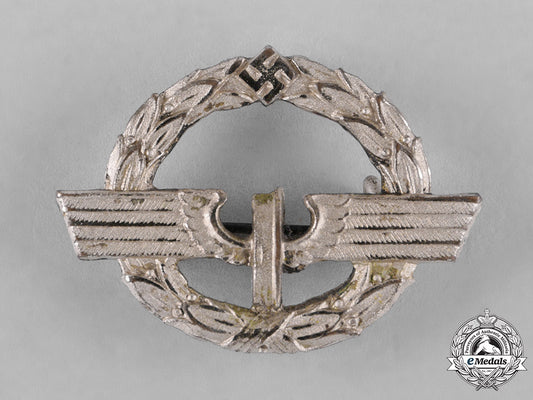germany,_reichsbahn._a_german_female_railway_staff_service_badge,_silver_grade_c.1944_c18-042943