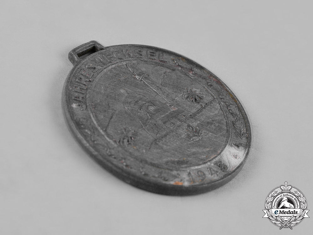 germany,_wehrmacht._a_rare_regimental_commemorative_medal_for_the1943/44_new_year_c18-042957