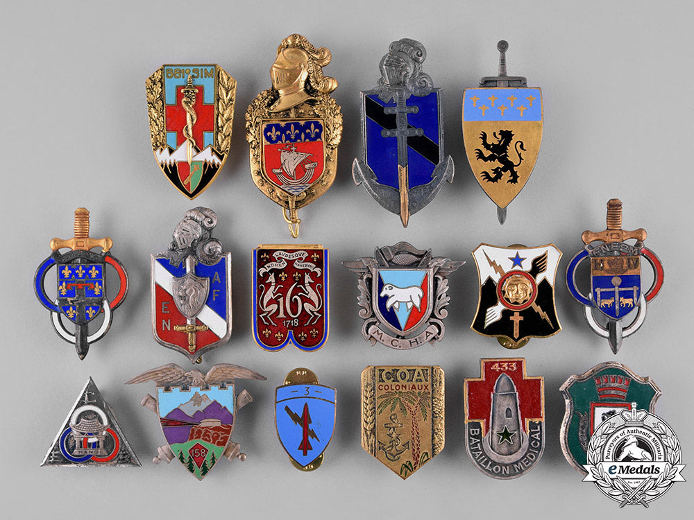 france,_republic._sixteen_french_military_insignia_badges_c18-043045_1_1_1_1_1_1_1_1_1_1_1_1_1_1_1