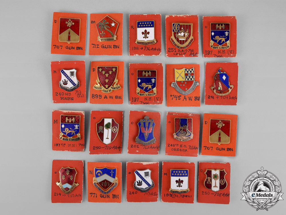 united_states._thirty-_nine_regimental_insignia_badges_c18-043071
