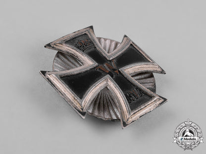 germany,_imperial._a1914_iron_cross,_i_class,_screwback_version_c18-043170