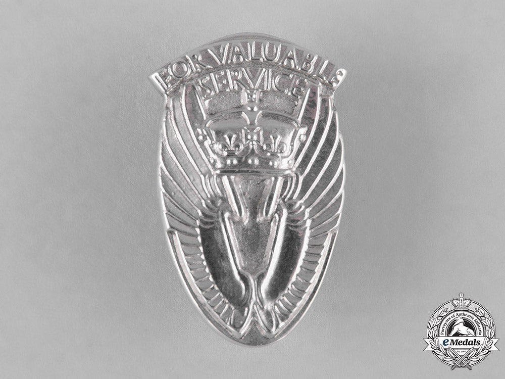 United Kingdom. A Queen's Commendation For Valuable Service In The Air –  eMedals