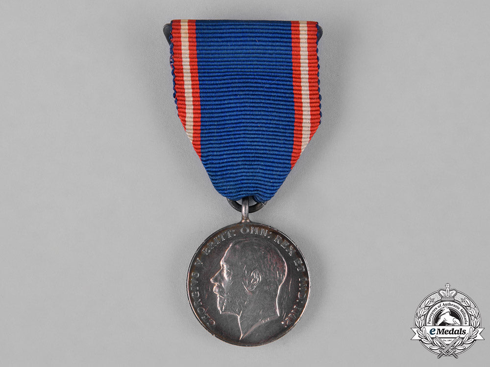 united_kingdom._a_royal_victorian_medal_c18-043219