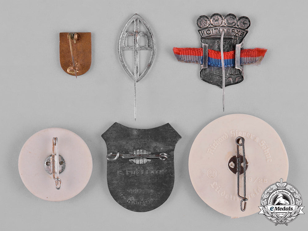 germany,_third_reich._a_lot_of_second_war_period_day_badges_c18-043273