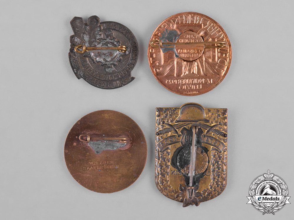 germany,_third_reich._a_lot_of_second_war_period_day_badges_c18-043285
