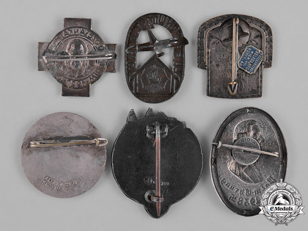 germany,_third_reich._a_lot_of_second_war_period_day_badges_c18-043321