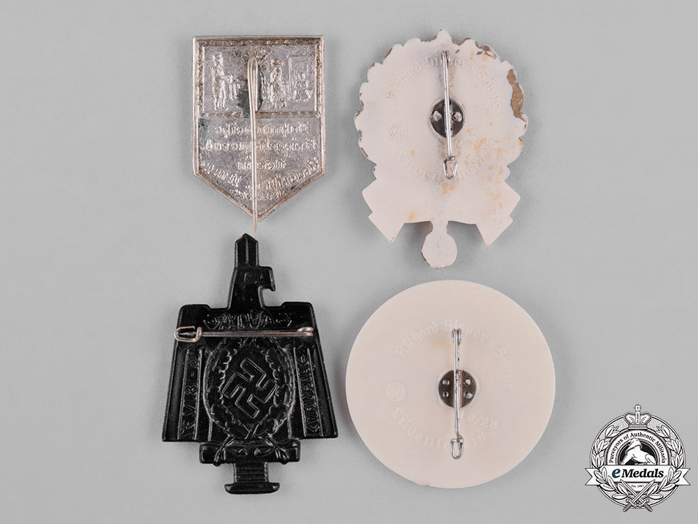 germany,_third_reich._a_lot_of_second_war_period_day_badges_c18-043334