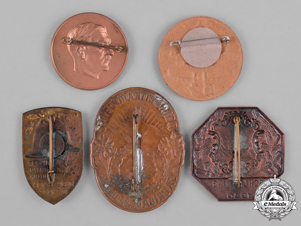 germany,_third_reich._a_lot_of_second_war_period_day_badges_c18-043336