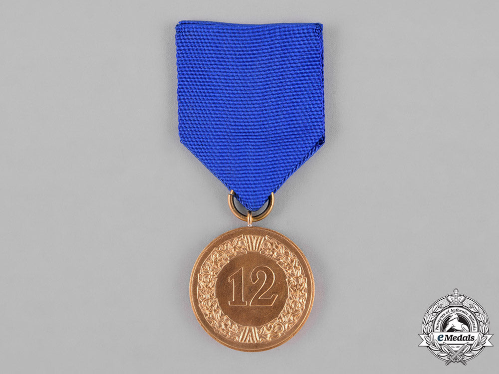 germany,_wehrmacht._a12-_year_long_service_medal_c18-043338