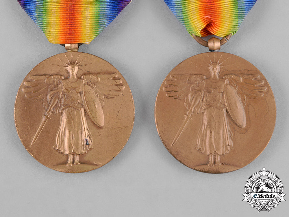united_states._two_first_war_victory_medals_c18-043465