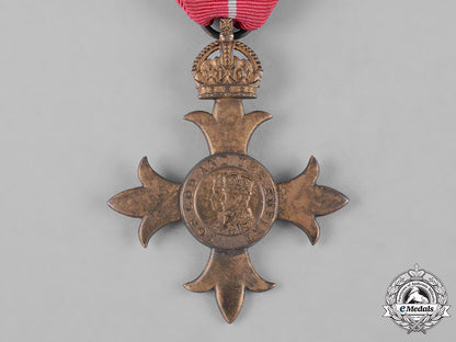 united_kingdom._a_most_excellent_order_of_the_british_empire,_officer_badge,_obe,_military_division_c18-043617