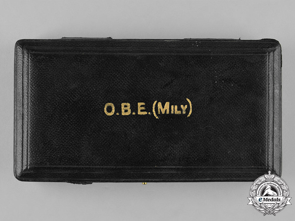 united_kingdom._a_most_excellent_order_of_the_british_empire,_officer_badge,_obe,_military_division_c18-043621