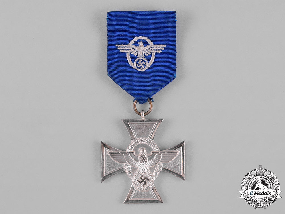germany,_ordnungspolizei._a_police18-_year_long_service_cross_with_case_c18-043789_1