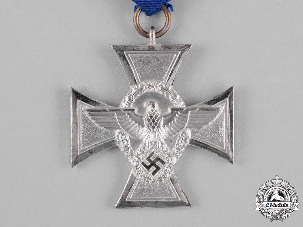 germany,_ordnungspolizei._a_police18-_year_long_service_cross_with_case_c18-043791_1