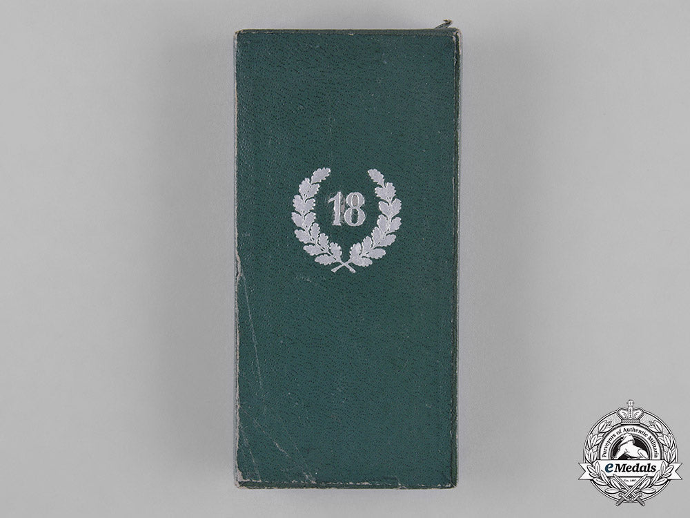 germany,_ordnungspolizei._a_police18-_year_long_service_cross_with_case_c18-043794_1
