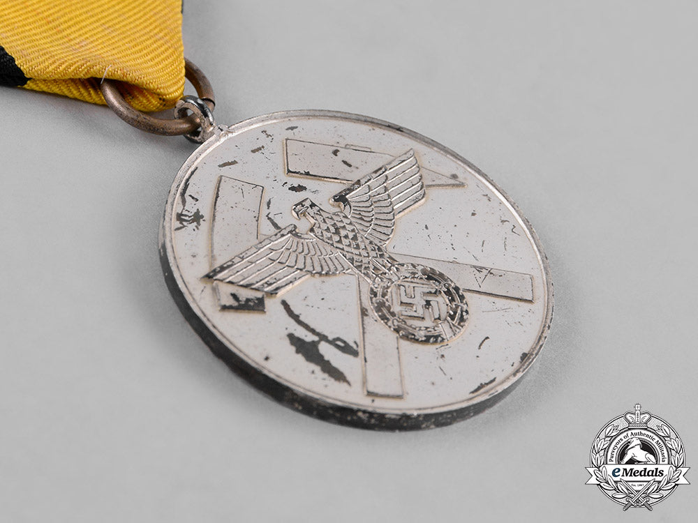 germany,_third_reich._a_mining_rescue_honour_medal_c18-043829
