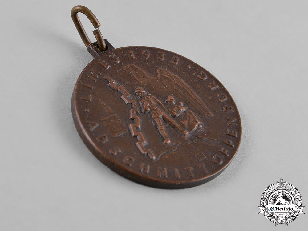 germany,_third_reich._a1938_west_wall_construction_participation_medal_c18-043838