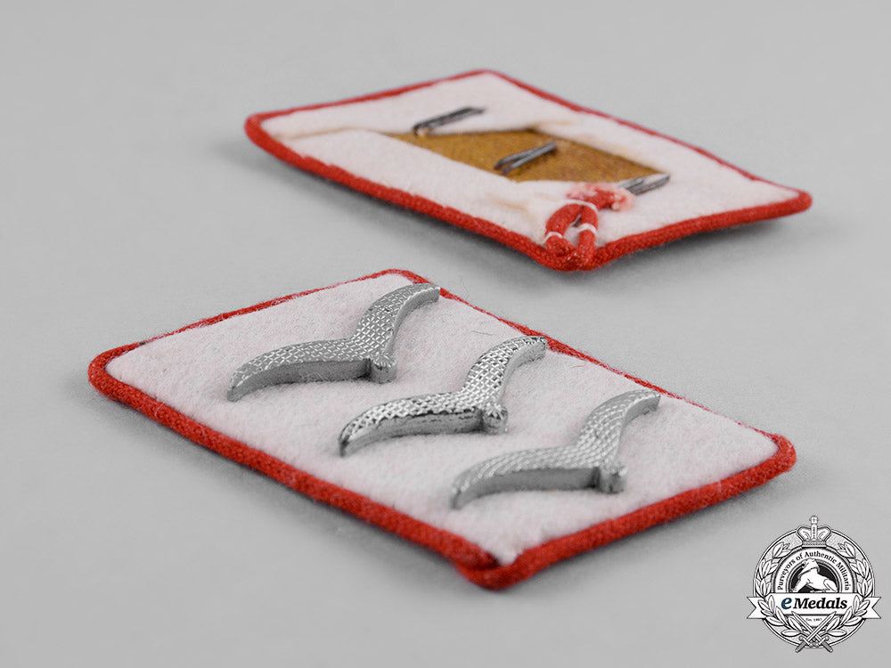 germany,_luftwaffe._a_pair_of1_st_paratroop_panzer_division_hermann_göring_feldwebel’s_collar_tabs_c18-043856_1_1