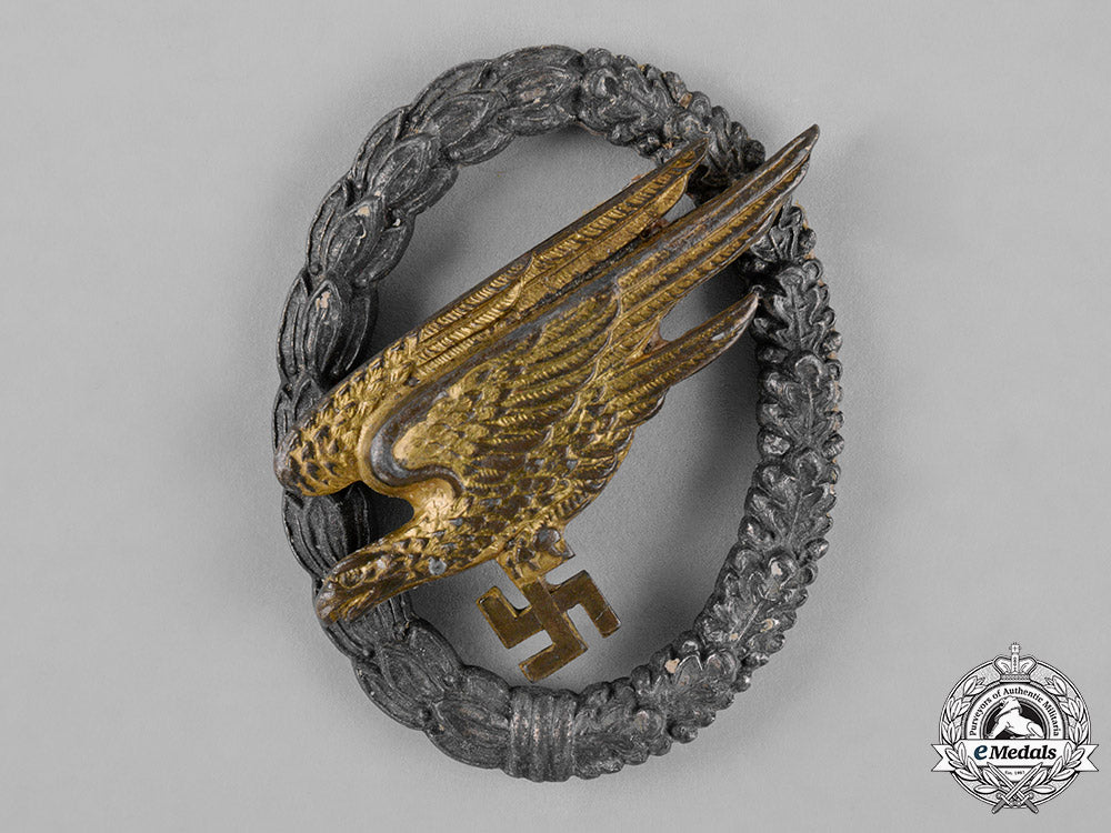 germany,_luftwaffe._a_fallschirmjäger_badge,_by_g.h._osang,_c.1944_c18-043862