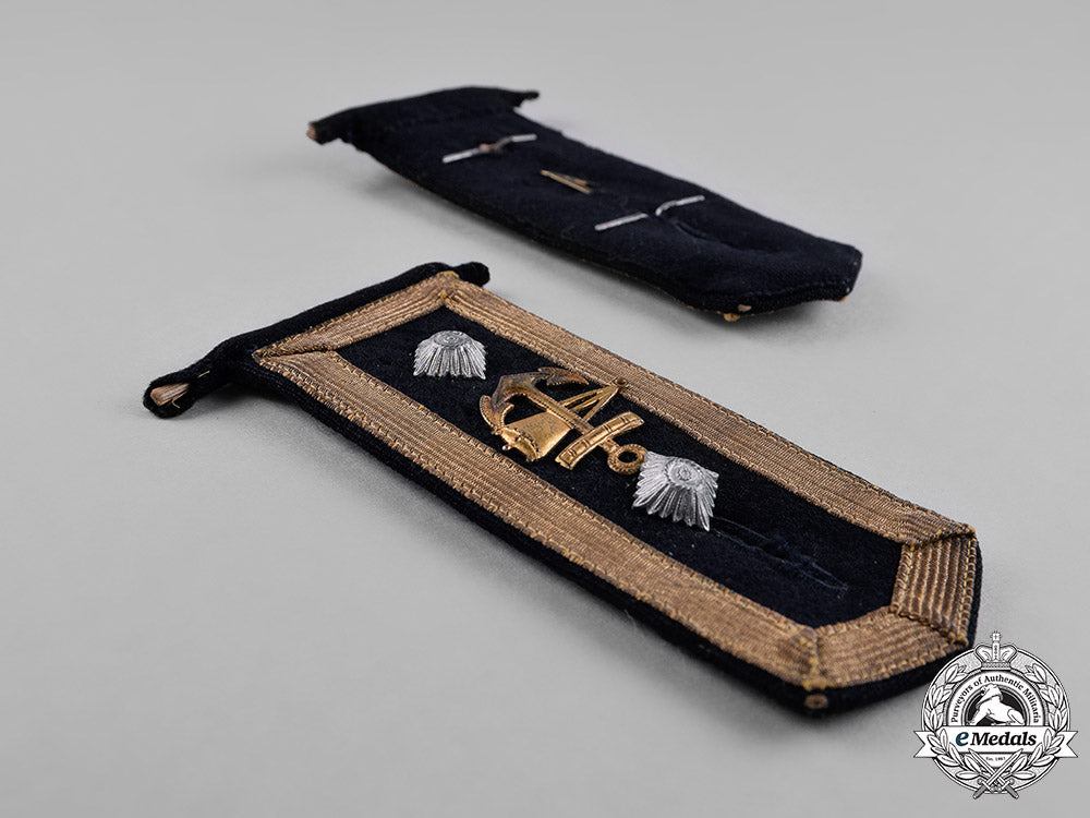 germany,_kriegsmarine._a_pair_of_oberfeldwebel_blocking_weapons_mechanic_shoulder_strap_c18-043876_1_1