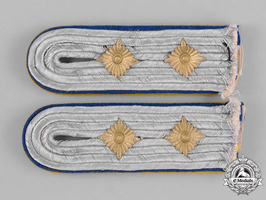 germany,_luftwaffe._a_pair_of_flight_reserve_hauptingemiuer_shoulder_boards_c18-043881_1