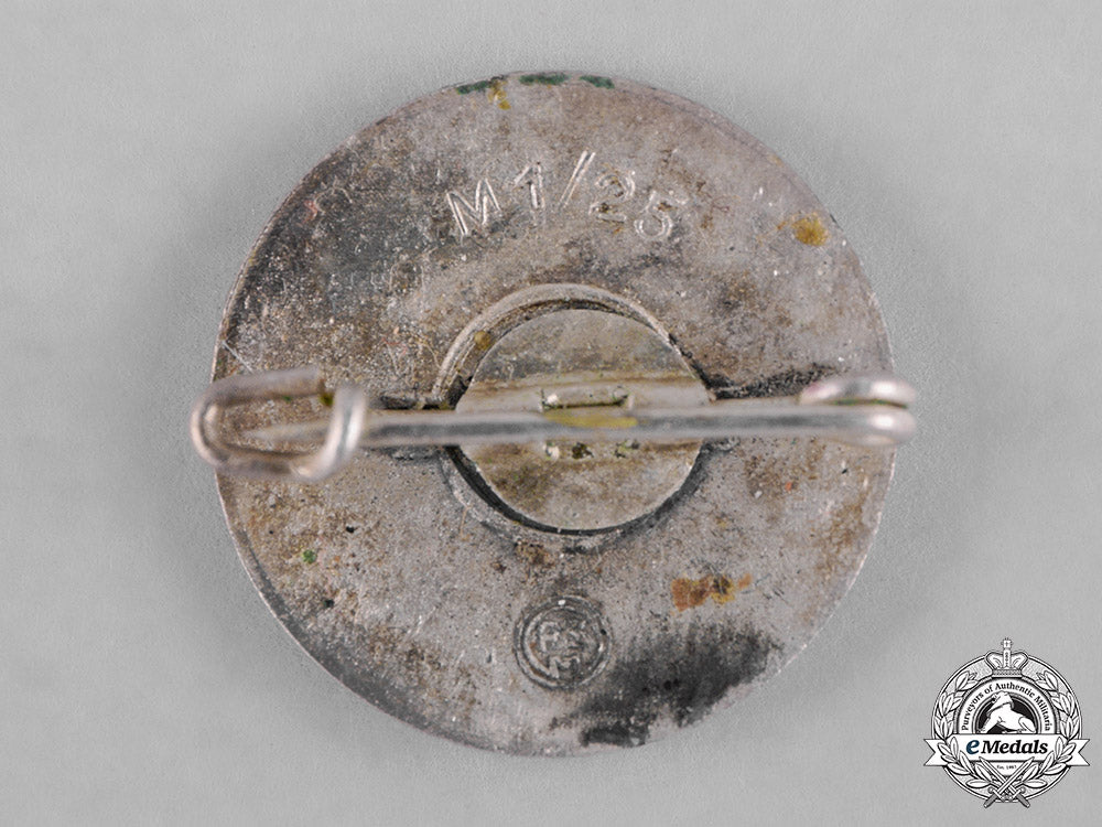 germany,_nsdap._a_membership_badge_by_rudolf_reiling_c18-043899_1