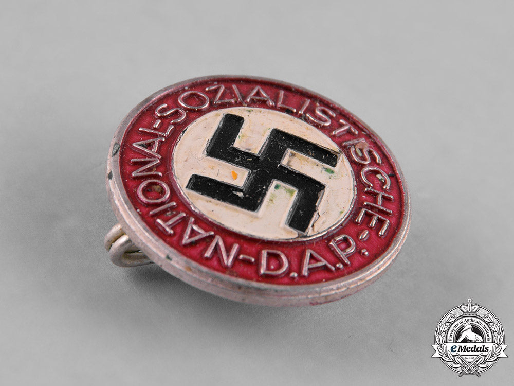 germany,_nsdap._a_membership_badge_by_rudolf_reiling_c18-043900_1