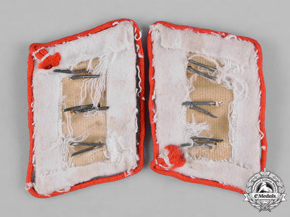 germany,_luftwaffe._a_pair_of1_st_paratroop_panzer_division_hermann_göring_feldwebel’s_collar_tabs_c18-043906