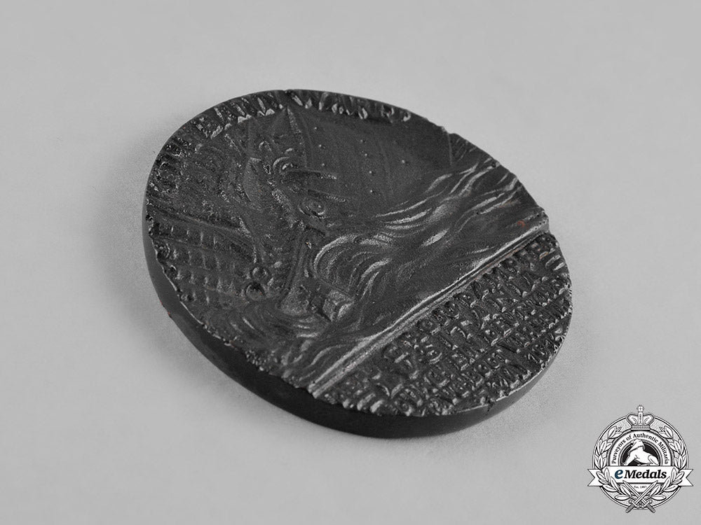 united_kingdom._an_rms_lusitania_propaganda_medal_c18-043941