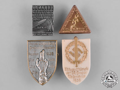 germany,_third_reich._a_lot_of_second_war_period_badges_c18-044027