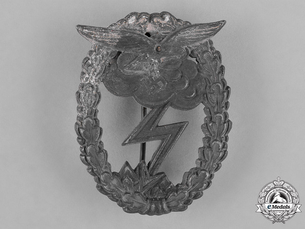 germany,_luftwaffe._a_luftwaffe_ground_combat_badge_c18-044040_1
