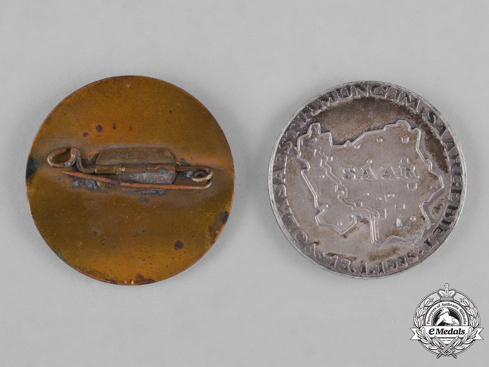 germany,_third_reich._a_pair_of_medals_c18-044065