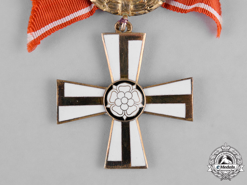 finland,_republic._an_order_of_the_cross_of_liberty,_military_division,_ii_class_c18-044162